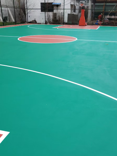 云阳 球场长期使用易出现地面开裂